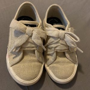 Size 8 toddler Sperry